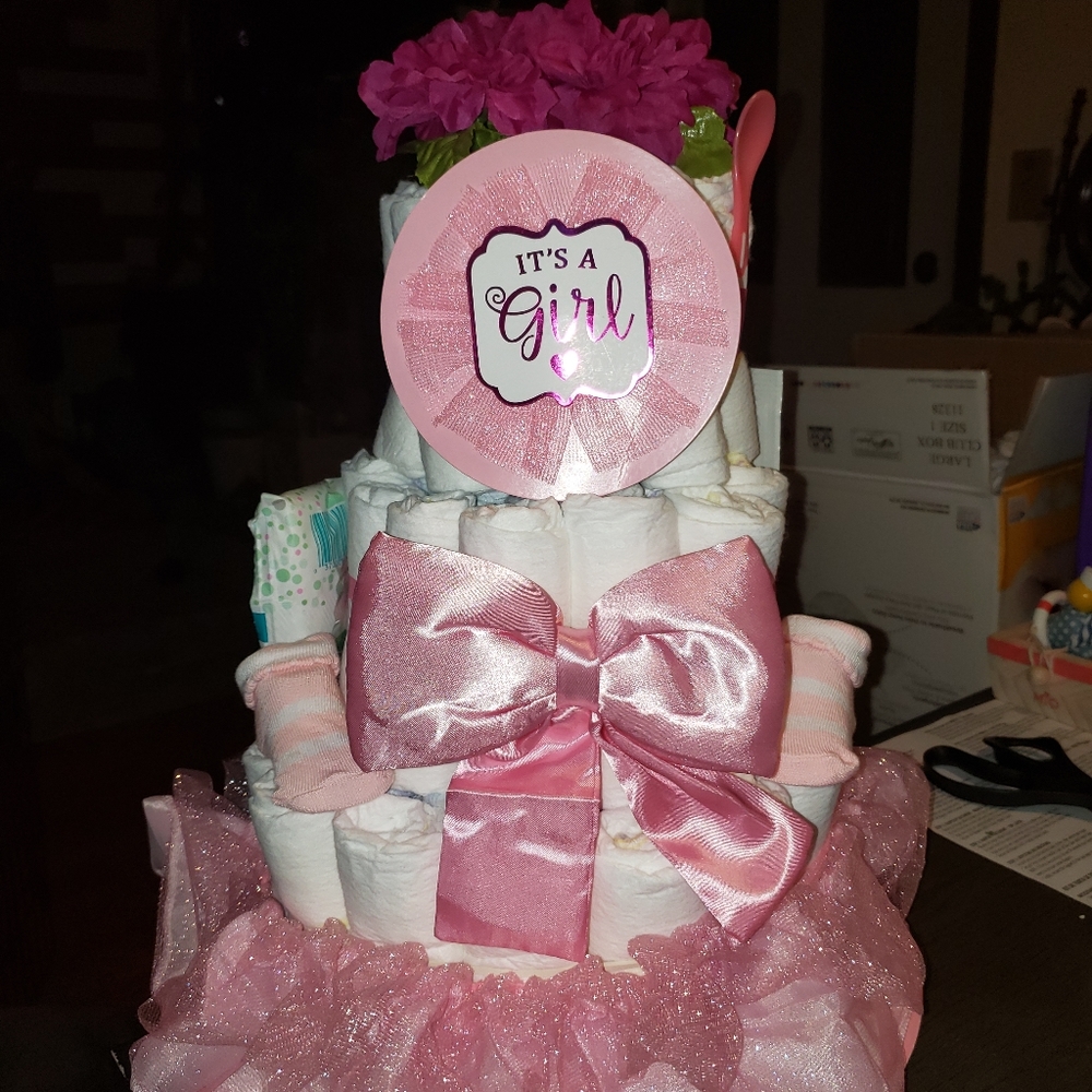 It's a girl diaper cake